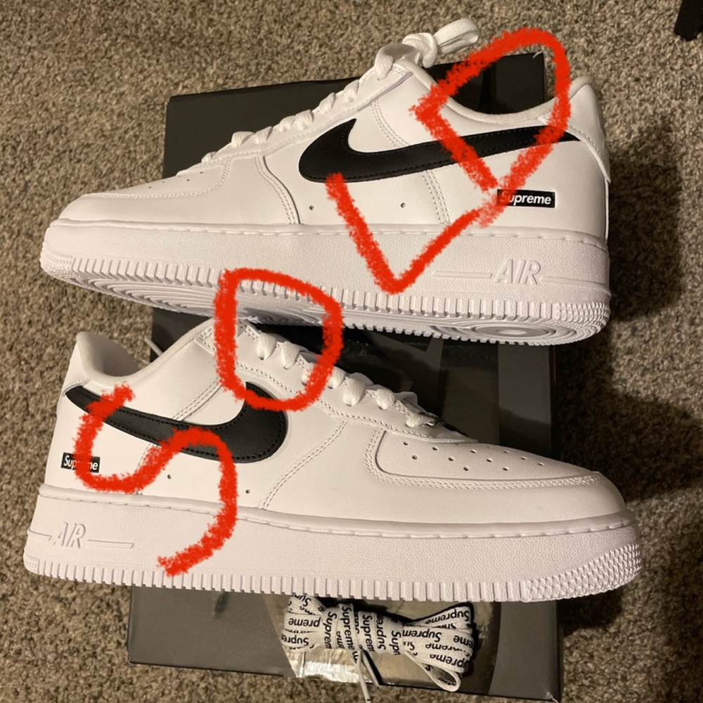 SOLD - Supreme Nike Air Force 1 Low